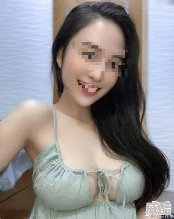 成年女人aaaaa毛片惊爆内幕：揭露隐藏在背后的真实故事与不为人知的秘密，震撼全网引发热议！