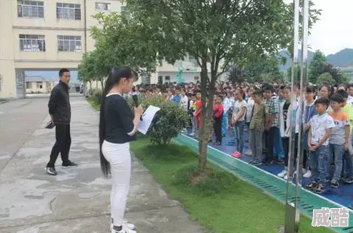 男女爱爱动态图片鲨齿险滩勇敢面对挑战迎接美好未来
