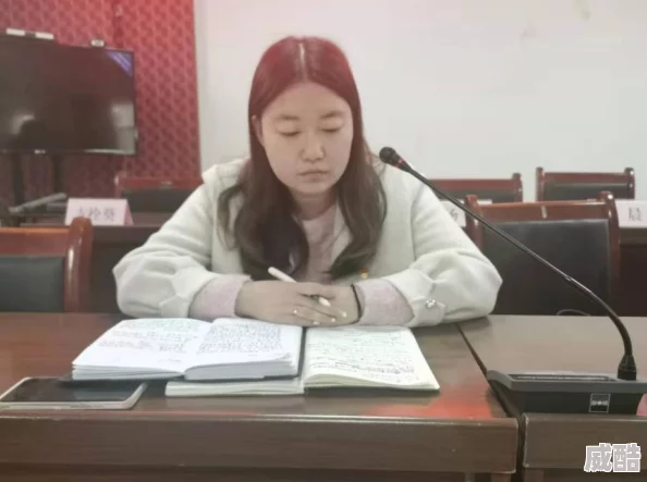 天天思主网中央公园让我们在自然中放松心情感受生活的美好与希望